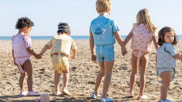 Los imprescindibles para ir a la playa con tu bebé