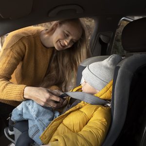 Todo lo que necesitas para viajar con tu bebé este verano